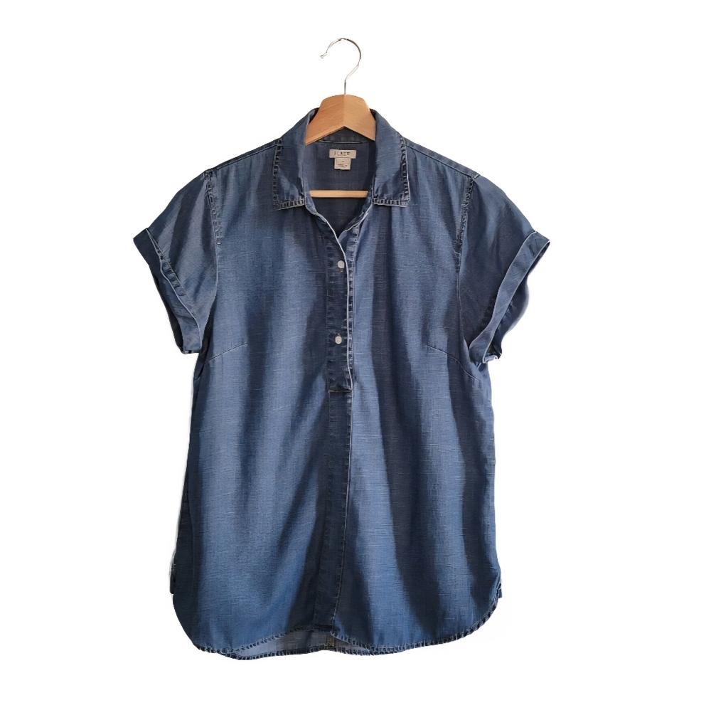 J. Crew Short Sleeve Chambray Button-Up Top in Denim Blue